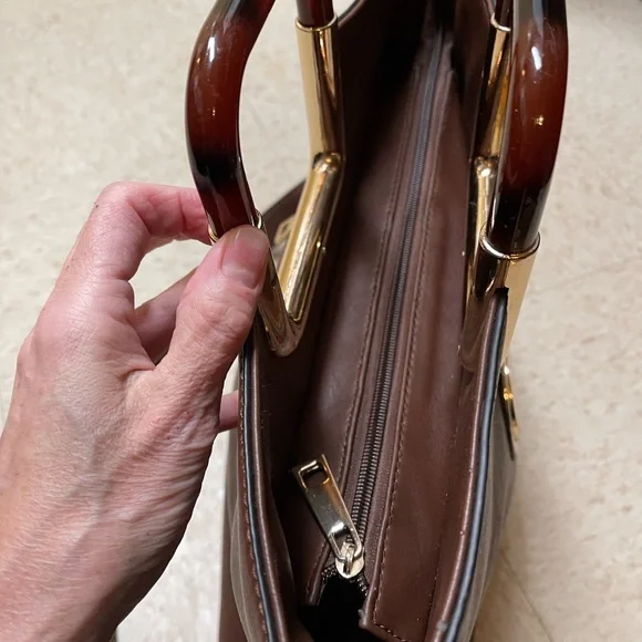 Elegant Brown Tote Bag - Picture 4 of 8